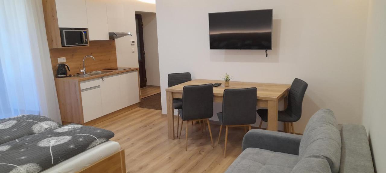 Apartmany Lumi Veľky Slavkov Bagian luar foto